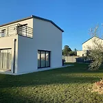Beautiful New House Near Beach And Train Station